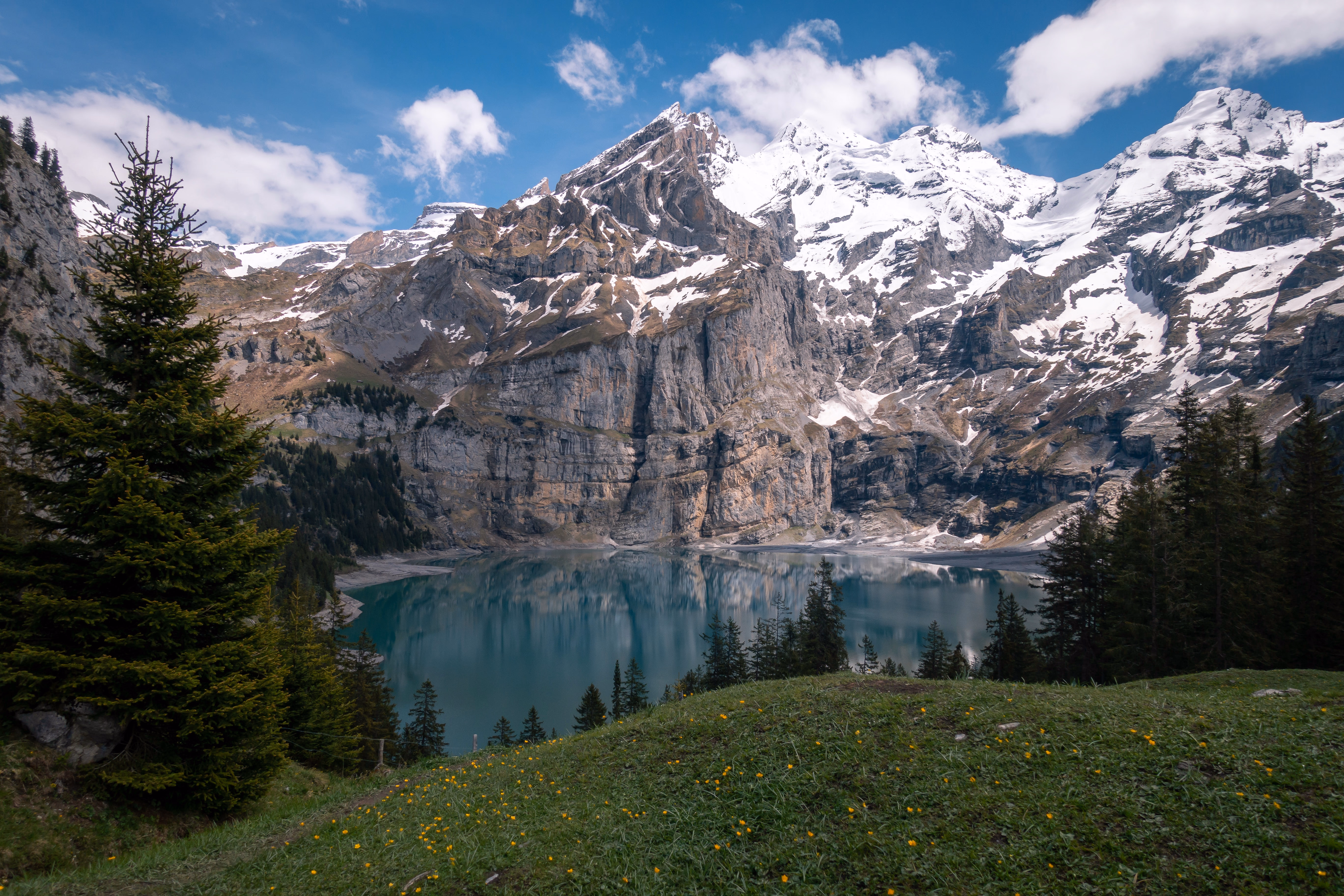 Der 56 m tiefe Oeschinensee oberhalb von Kandersteg
